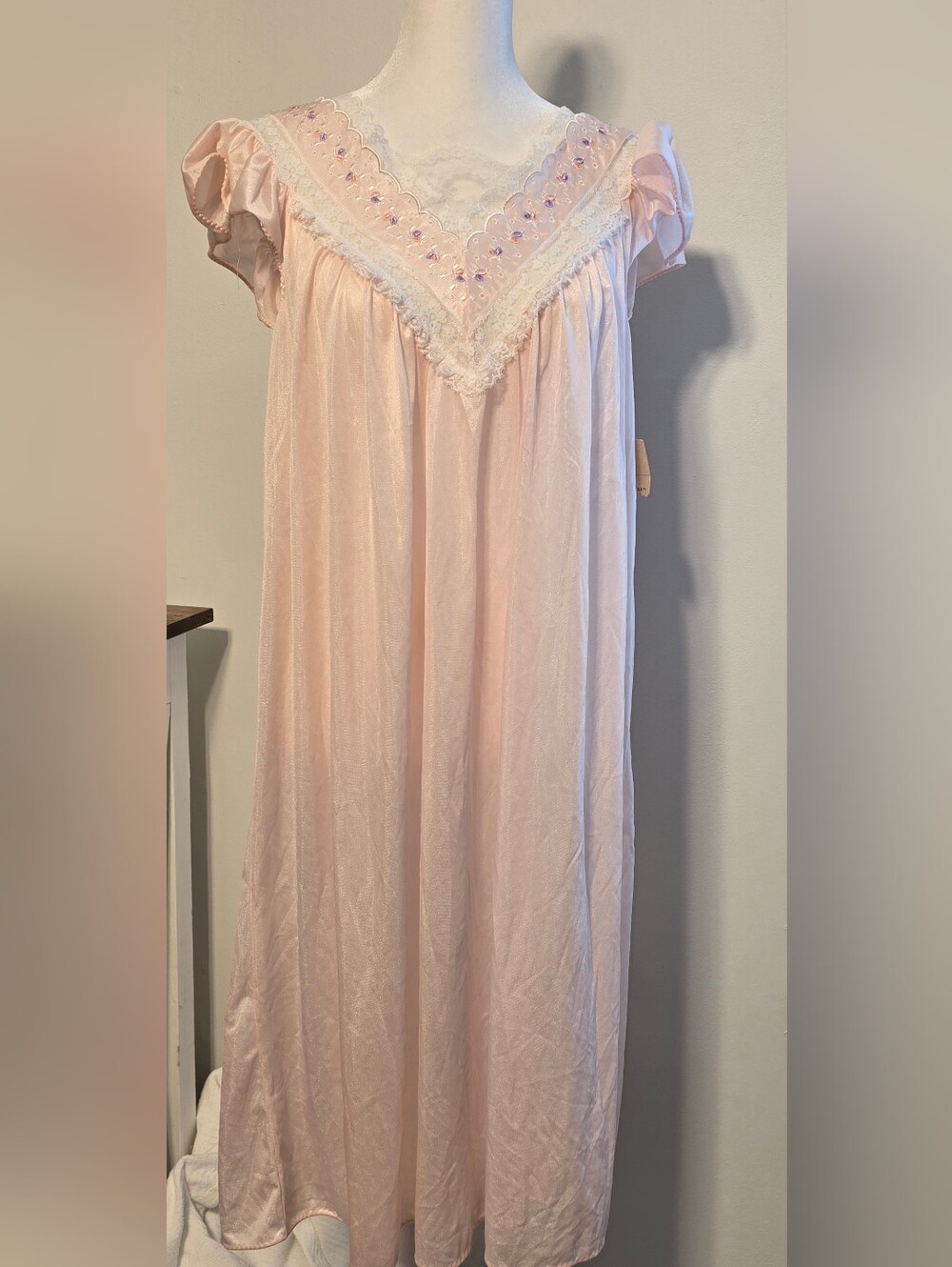 Vandemere NWT Vintage Light Pink Nightgown Women's Size Medium